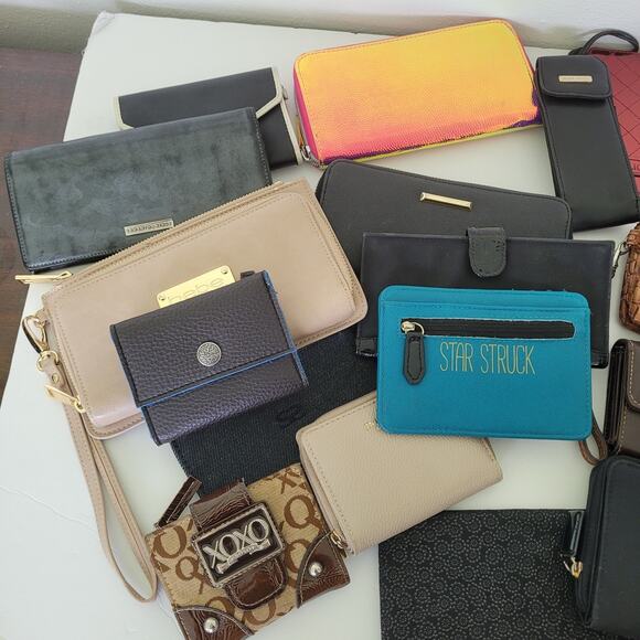 Bundle Huge lot 20+ Wallets Faux leather Vintage Fair To Excellent - Picture 4 of 7